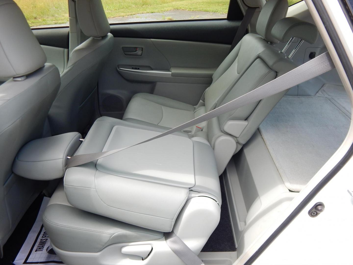 2013 White /Gray Toyota Prius V Three (JTDZN3EU2D3) with an 1.8L L4 DOHC 16V HYBRID engine, Continuously Variable Transmission transmission, located at 6528 Lower York Road, New Hope, PA, 18938, (215) 862-9555, 40.358707, -74.977882 - Here we have a 2013 Prius with a 1.8L inline 4 cylinder hybrid engine putting power to the front wheels via an automatic transmission. Options include: gray leather, manual seats, heated front seats, cold AC, heat, AM/FM/BLUETOOTH radio, back up camera, push button start, cruise control, tilt steeri - Photo#10