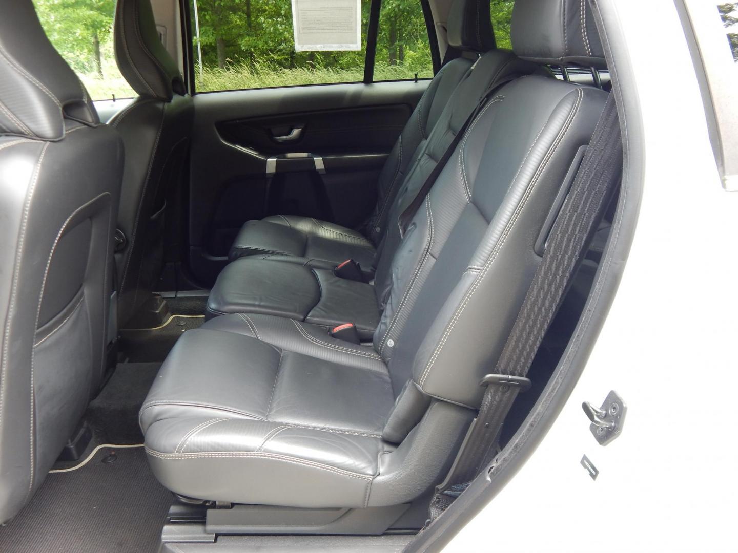 2013 White /Black Volvo XC90 3.2 R-Design AWD (YV4952CT6D1) with an 3.2L L6 DOHC 24V engine, 6-Speed Automatic transmission, located at 6528 Lower York Road, New Hope, PA, 18938, (215) 862-9555, 40.358707, -74.977882 - Here we have a one owner, Volvo XC90 with a 3.2L inline 6 cylinder engine putting power to all four wheels via an automatic transmission. Options include: black leather, power front seats, heated front seats, dual climate controls, AM/FM/CD radio, tilt steering wheel, cruise control, power windows/l - Photo#10