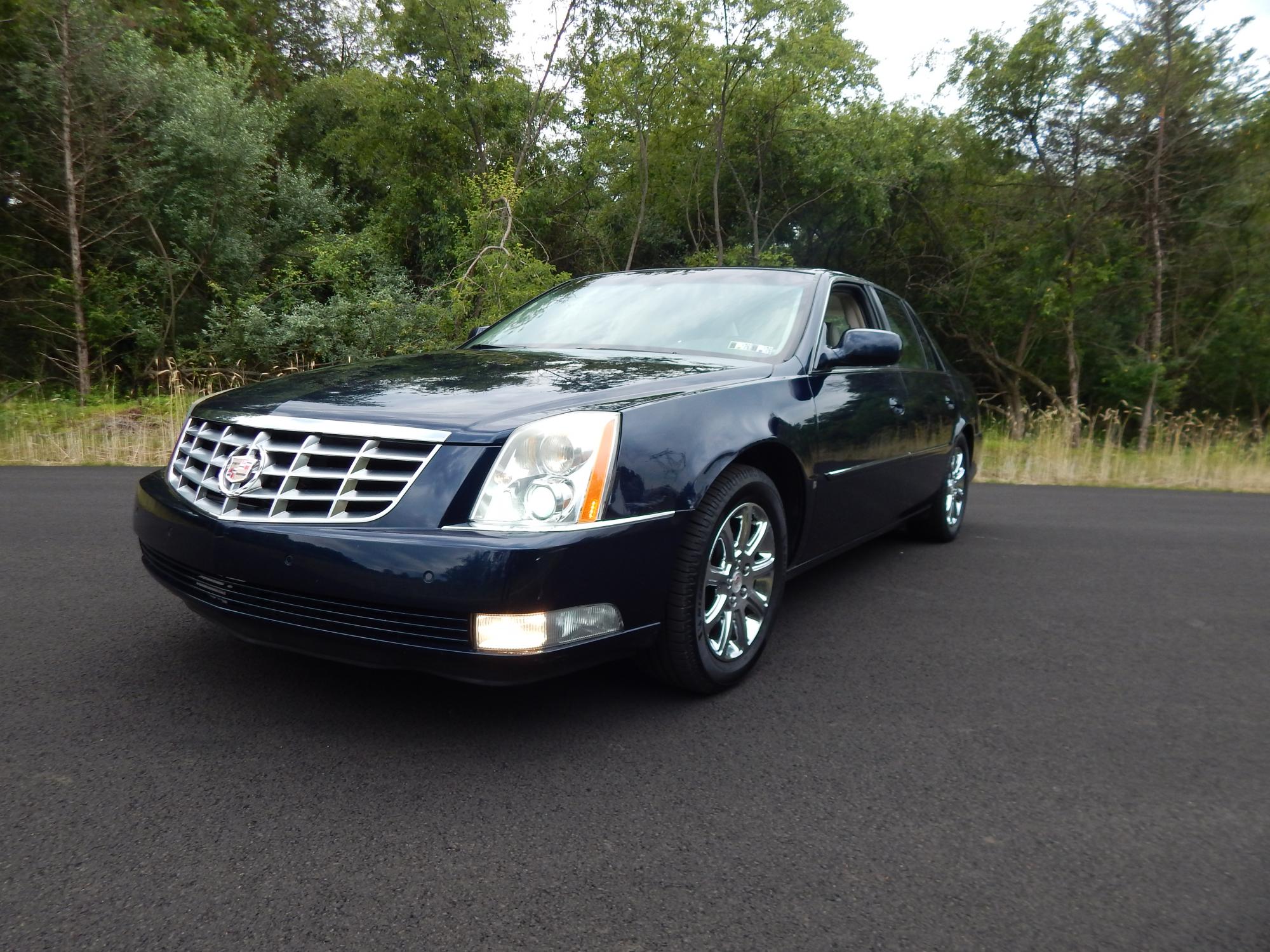 photo of 2008 Cadillac DTS Luxury I