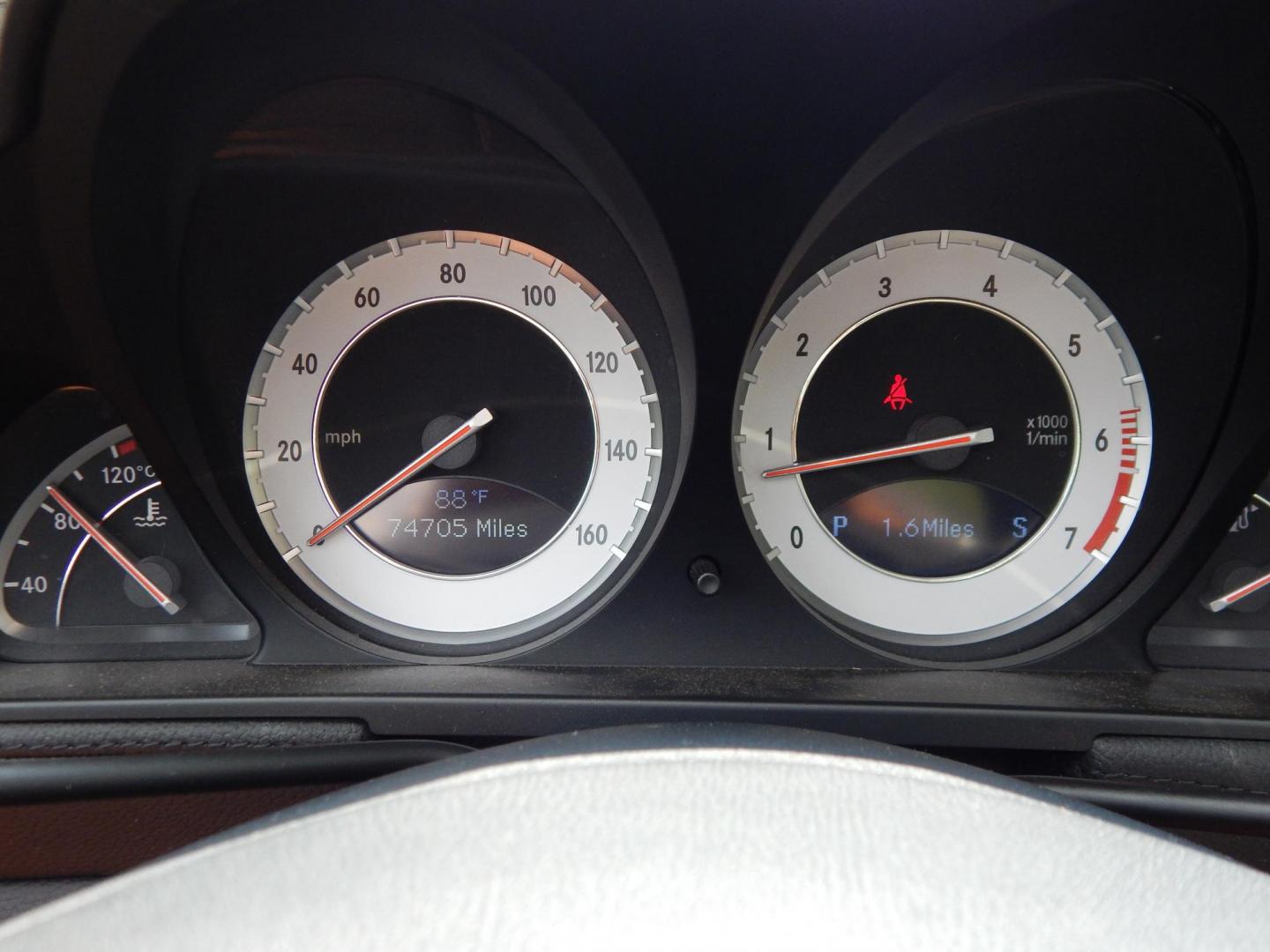 2009 Black /Black Mercedes-Benz SL-Class SL550 (WDBSK71F99F) with an 5.5L V8 DOHC 32V engine, 7-Speed Automatic transmission, located at 6528 Lower York Road, New Hope, PA, 18938, (215) 862-9555, 40.358707, -74.977882 - Here we have a Mercedes SL500 convertible with a 5.5L V8 putting power to the rear wheels via an automatic transmission. Options include: black leather with wood trim, heated and cooled seats, air scarf, power seats, dual climate controls, AM/FM/CD/SAT/AUX radio with navigation, power tilt steering - Photo#21
