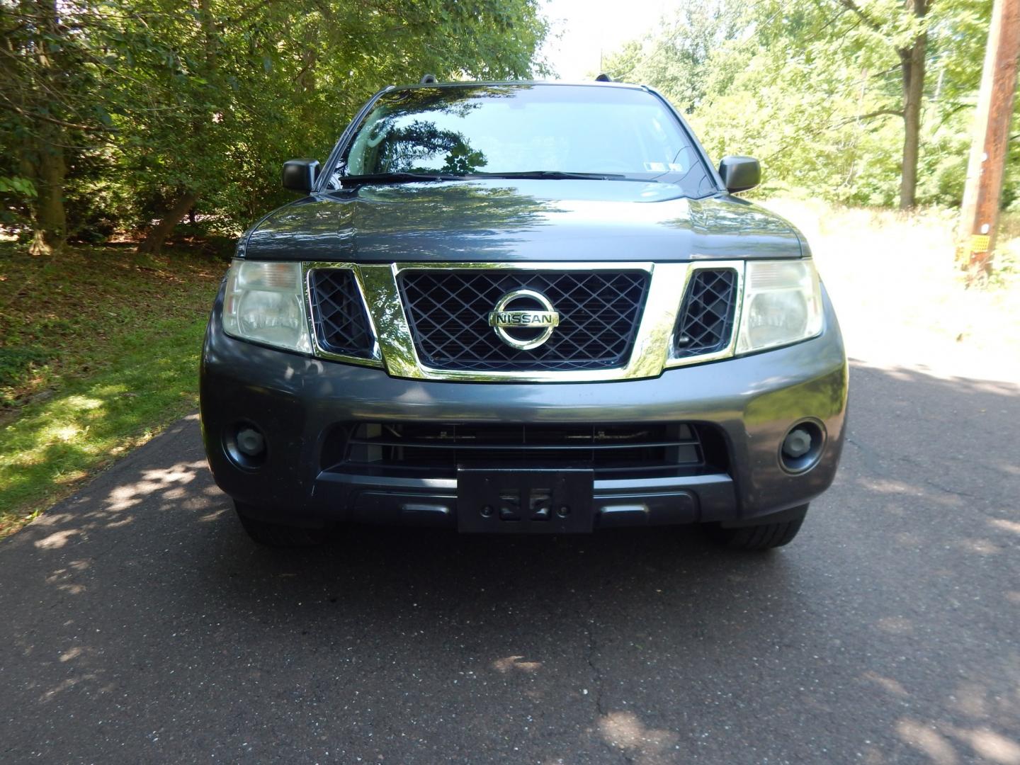 2012 Gray /Gray Nissan Pathfinder LE 4WD (5N1AR1NB4CC) with an 4.0L V6 DOHC 24V engine, 5-Speed Automatic transmission, located at 6528 Lower York Road, New Hope, PA, 18938, (215) 862-9555, 40.358707, -74.977882 - Here we have a Nissan Pathfinder with a 4.0L V6 putting power to the ground via a 4x4 automatic transmission. Options include: gray cloth, 3rd row seating, AC and heat, AM/FM/CD radio, power windows/locks/mirrors, cruise control, roof rails, tow hitch, running boards and 16 inch alloy wheels. Carfax- Photo#6