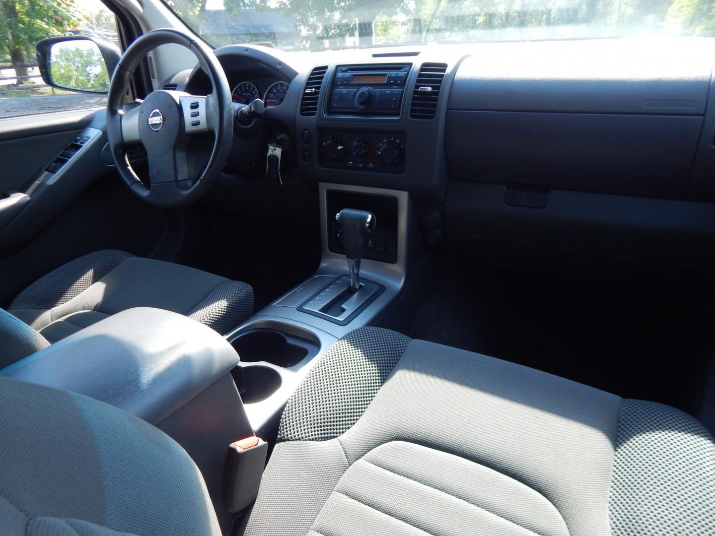 2012 Gray /Gray Nissan Pathfinder LE 4WD (5N1AR1NB4CC) with an 4.0L V6 DOHC 24V engine, 5-Speed Automatic transmission, located at 6528 Lower York Road, New Hope, PA, 18938, (215) 862-9555, 40.358707, -74.977882 - Here we have a Nissan Pathfinder with a 4.0L V6 putting power to the ground via a 4x4 automatic transmission. Options include: gray cloth, 3rd row seating, AC and heat, AM/FM/CD radio, power windows/locks/mirrors, cruise control, roof rails, tow hitch, running boards and 16 inch alloy wheels. Carfax- Photo#16
