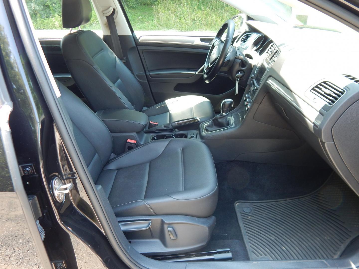 2017 Black /Black Volkswagen Golf Alltrack TSI S 6A (3VWH17AUXHM) with an 1.8L L4 engine, 6A transmission, located at 6528 Lower York Road, New Hope, PA, 18938, (215) 862-9555, 40.358707, -74.977882 - Here we have a Volkswagen Golf Alltrack with a 1.8L turbo engine putting power to all 4 wheels via an automatic transmission. Options include: black leather, heated front seats, AC, heat, AM/FM/BLUETOOTH radio with back up camera, tilt steering wheel, cruise control, power windows/locks/mirrors, fo- Photo#14