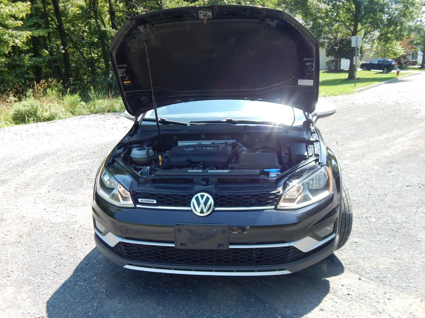 2017 Black /Black Volkswagen Golf Alltrack TSI S 6A (3VWH17AUXHM) with an 1.8L L4 engine, 6A transmission, located at 6528 Lower York Road, New Hope, PA, 18938, (215) 862-9555, 40.358707, -74.977882 - Here we have a Volkswagen Golf Alltrack with a 1.8L turbo engine putting power to all 4 wheels via an automatic transmission. Options include: black leather, heated front seats, AC, heat, AM/FM/BLUETOOTH radio with back up camera, tilt steering wheel, cruise control, power windows/locks/mirrors, fo- Photo#17