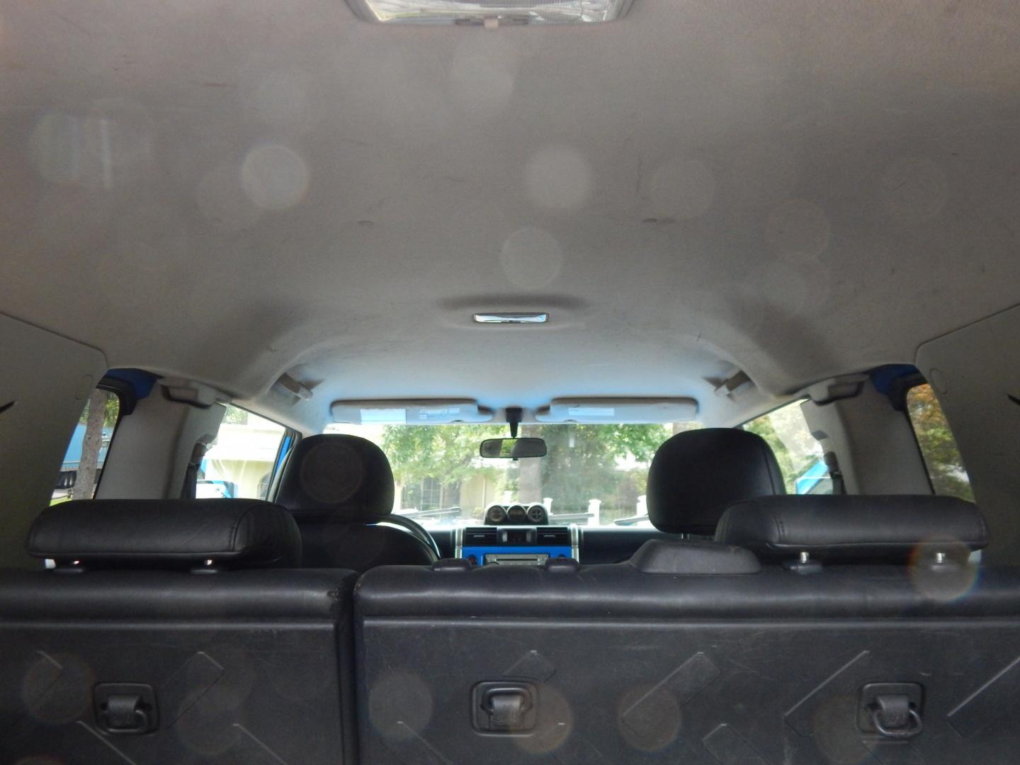 2007 Blue /Black Toyota FJ Cruiser 4WD (JTEBU11F770) with an 4.0L V6 engine, Manual transmission, located at 6528 Lower York Road, New Hope, PA, 18938, (215) 862-9555, 40.358707, -74.977882 - Here we have a very cool FJ cruiser with a 4.0L V6 putting power to all four wheels via a 6 speed manual transmission. Options include: black cloth seats, manual moving seats, AC, heat, AM/FM/CD/AUX/SAT radio, cruise control, tilt steering wheel, power windows/locks/mirrors, roof rack, rear ladder,- Photo#9