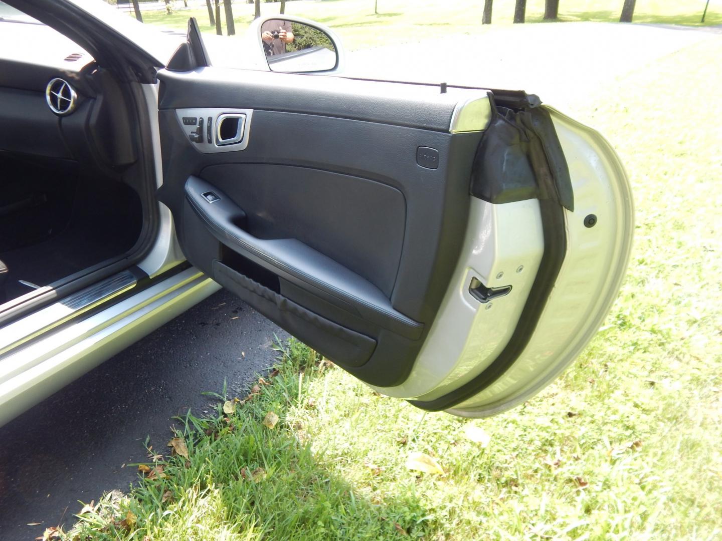 2013 Silver /Black Mercedes-Benz SLK SLK250 (WDDPK4HA5DF) with an 1.8L L4 engine, Automatic transmission, located at 6528 Lower York Road, New Hope, PA, 18938, (215) 862-9555, 40.358707, -74.977882 - Here we have a very nice running and driving SLK250 with 56k miles! This Mercedes Benz has a 1.8L inline 4 cylinder turbo engine putting power to the rear wheels via a smooth shifting automatic transmission. Options include: black leather, heat, AC, power seats with memory, AM/FM/BLUETOOTH/SAT radio- Photo#14