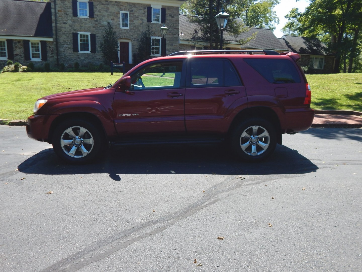 2006 Red /Tan Toyota 4Runner Limited 4WD V8 (JTEBT17R968) with an 4.7L V8 DOHC 32V engine, 5A OD transmission, located at 6528 Lower York Road, New Hope, PA, 18938, (215) 862-9555, 40.358707, -74.977882 - Here we have a very cool Toyota 4 Runner Limited with a 4.7L V8 putting power to the ground via an AWD automatic transmission. Options include: tan leather, power seats, sunroof, dual climate controls, AM/FM/CD/SAT/AUX radio, navigation, back up camera, power windows/locks/mirrors, tilt steering whe- Photo#1