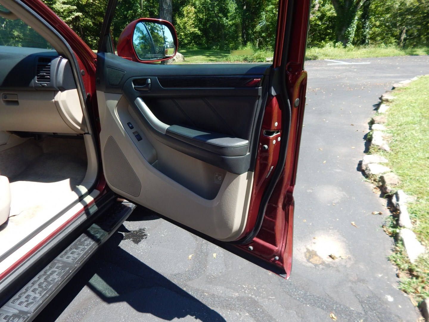 2006 Red /Tan Toyota 4Runner Limited 4WD V8 (JTEBT17R968) with an 4.7L V8 DOHC 32V engine, 5A OD transmission, located at 6528 Lower York Road, New Hope, PA, 18938, (215) 862-9555, 40.358707, -74.977882 - Here we have a very cool Toyota 4 Runner Limited with a 4.7L V8 putting power to the ground via an AWD automatic transmission. Options include: tan leather, power seats, sunroof, dual climate controls, AM/FM/CD/SAT/AUX radio, navigation, back up camera, power windows/locks/mirrors, tilt steering whe- Photo#14