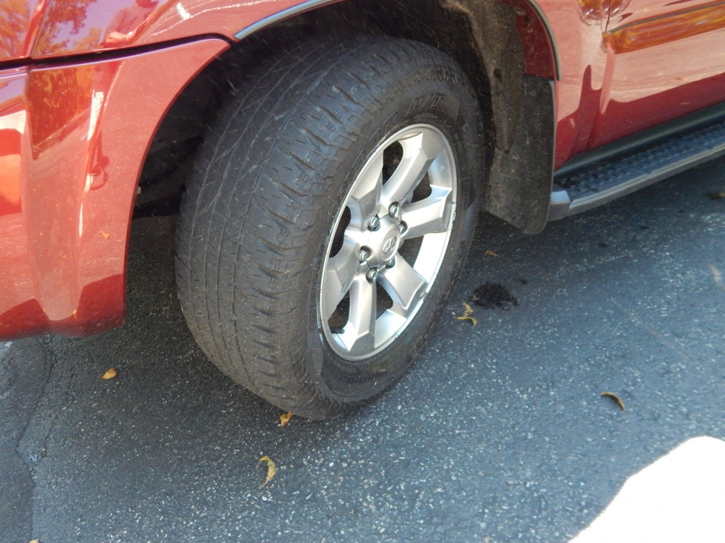 2006 Red /Tan Toyota 4Runner Limited 4WD V8 (JTEBT17R968) with an 4.7L V8 DOHC 32V engine, 5A OD transmission, located at 6528 Lower York Road, New Hope, PA, 18938, (215) 862-9555, 40.358707, -74.977882 - Here we have a very cool Toyota 4 Runner Limited with a 4.7L V8 putting power to the ground via an AWD automatic transmission. Options include: tan leather, power seats, sunroof, dual climate controls, AM/FM/CD/SAT/AUX radio, navigation, back up camera, power windows/locks/mirrors, tilt steering whe- Photo#19
