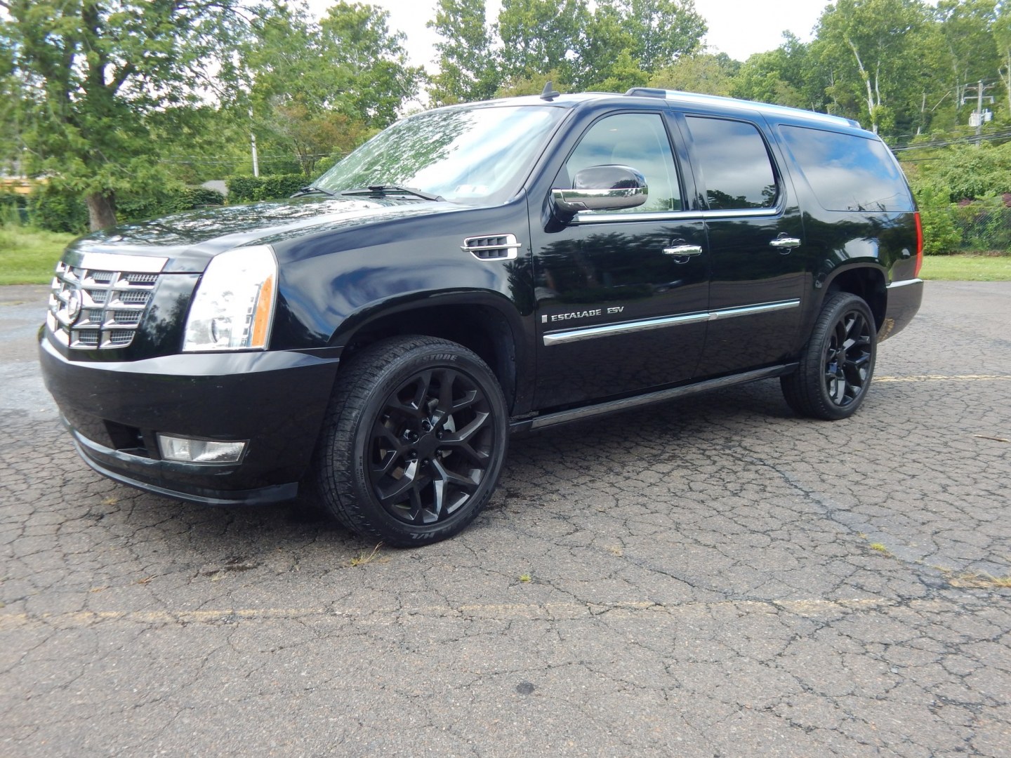 2007 Black /Beige Leather Cadillac Escalade ESV (1GYFK66817R) with an 6.2L V8 OHV 16V engine, 6A OD transmission, located at 6528 Lower York Road, New Hope, PA, 18938, (215) 862-9555, 40.358707, -74.977882- Photo#0