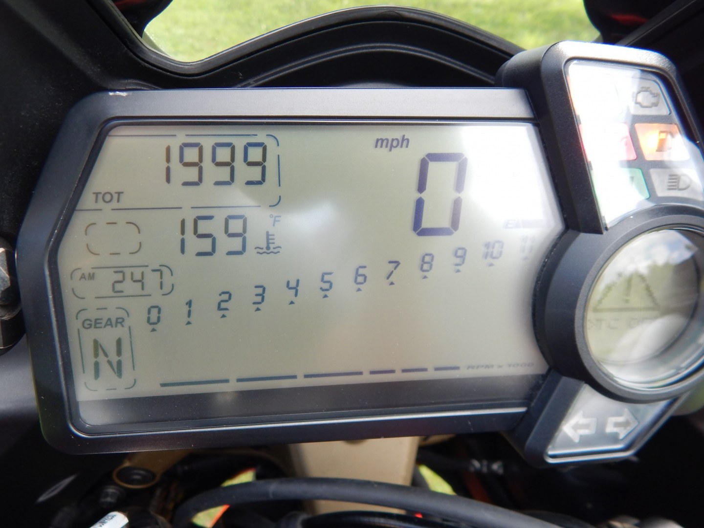 2012 Red /Black Ducati Multistrada 1200 S-Touring (ZDM12BLW5CB) with an 1198CC engine, Manual transmission, located at 6528 Lower York Road, New Hope, PA, 18938, (215) 862-9555, 40.358707, -74.977882 - Here we have a one owner Ducati Multistrada 1200 S-Touring with 1,999 original miles! This Ducati has a 1198cc L-twin engine putting power to the rear tire via a manual shifting transmission. Being a S-Touring bike, it comes with a center stand, heated grips and 2 hard luggage cases. Other options i- Photo#7