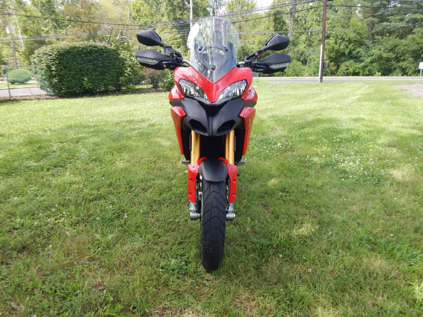 2012 Red /Black Ducati Multistrada 1200 S-Touring (ZDM12BLW5CB) with an 1198CC engine, Manual transmission, located at 6528 Lower York Road, New Hope, PA, 18938, (215) 862-9555, 40.358707, -74.977882 - Here we have a one owner Ducati Multistrada 1200 S-Touring with 1,999 original miles! This Ducati has a 1198cc L-twin engine putting power to the rear tire via a manual shifting transmission. Being a S-Touring bike, it comes with a center stand, heated grips and 2 hard luggage cases. Other options i- Photo#6