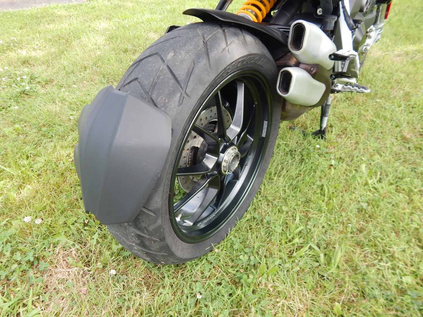 2012 Red /Black Ducati Multistrada 1200 S-Touring (ZDM12BLW5CB) with an 1198CC engine, Manual transmission, located at 6528 Lower York Road, New Hope, PA, 18938, (215) 862-9555, 40.358707, -74.977882 - Here we have a one owner Ducati Multistrada 1200 S-Touring with 1,999 original miles! This Ducati has a 1198cc L-twin engine putting power to the rear tire via a manual shifting transmission. Being a S-Touring bike, it comes with a center stand, heated grips and 2 hard luggage cases. Other options i- Photo#9