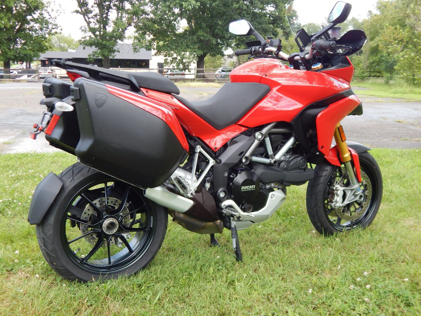 2012 Red /Black Ducati Multistrada 1200 S-Touring (ZDM12BLW5CB) with an 1198CC engine, Manual transmission, located at 6528 Lower York Road, New Hope, PA, 18938, (215) 862-9555, 40.358707, -74.977882 - Here we have a one owner Ducati Multistrada 1200 S-Touring with 1,999 original miles! This Ducati has a 1198cc L-twin engine putting power to the rear tire via a manual shifting transmission. Being a S-Touring bike, it comes with a center stand, heated grips and 2 hard luggage cases. Other options i- Photo#14