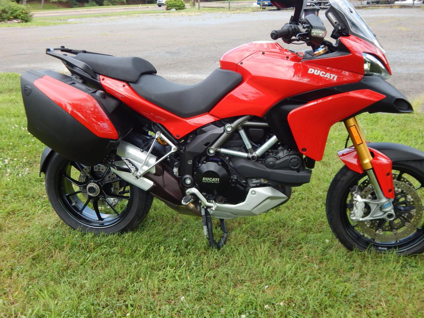 2012 Red /Black Ducati Multistrada 1200 S-Touring (ZDM12BLW5CB) with an 1198CC engine, Manual transmission, located at 6528 Lower York Road, New Hope, PA, 18938, (215) 862-9555, 40.358707, -74.977882 - Here we have a one owner Ducati Multistrada 1200 S-Touring with 1,999 original miles! This Ducati has a 1198cc L-twin engine putting power to the rear tire via a manual shifting transmission. Being a S-Touring bike, it comes with a center stand, heated grips and 2 hard luggage cases. Other options i- Photo#15