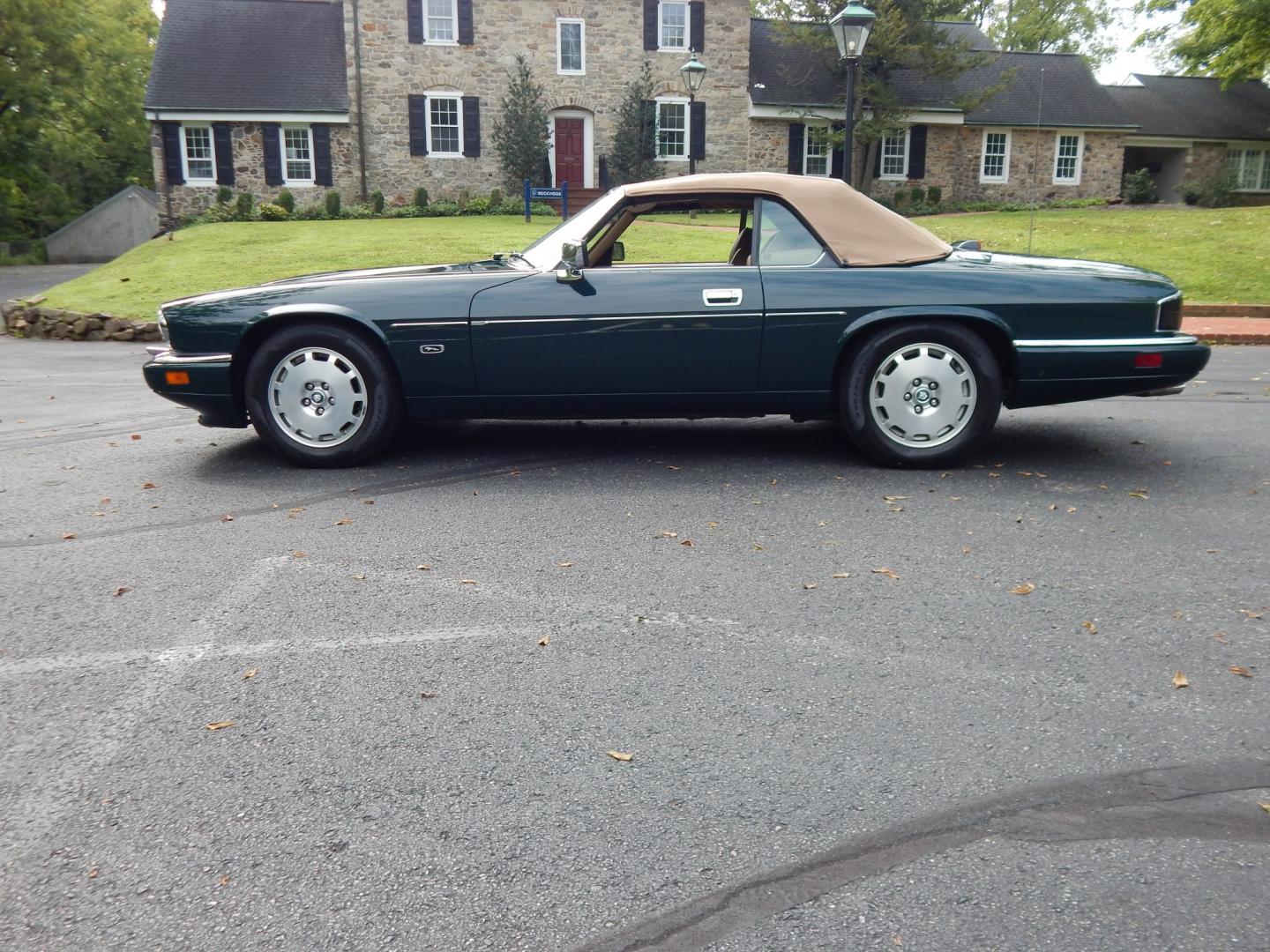 1996 Green /Tan Jaguar XJS 4.0L convertible Celebration Edition (SAJNX2748TC) with an 4.0L L6 DOHC 24V engine, 4A OD transmission, located at 6528 Lower York Road, New Hope, PA, 18938, (215) 862-9555, 40.358707, -74.977882 - Here we have a beautiful 1996 Jaguar XJS Celebration Edition for sale. The Celebration Edition was offered for the last model year of the XJS and came with contrasting color piping on the interior, Jaguar leaper logo on seats, Sapwood walnut wood on interior, chrome mirror caps, twin painted coach l- Photo#4