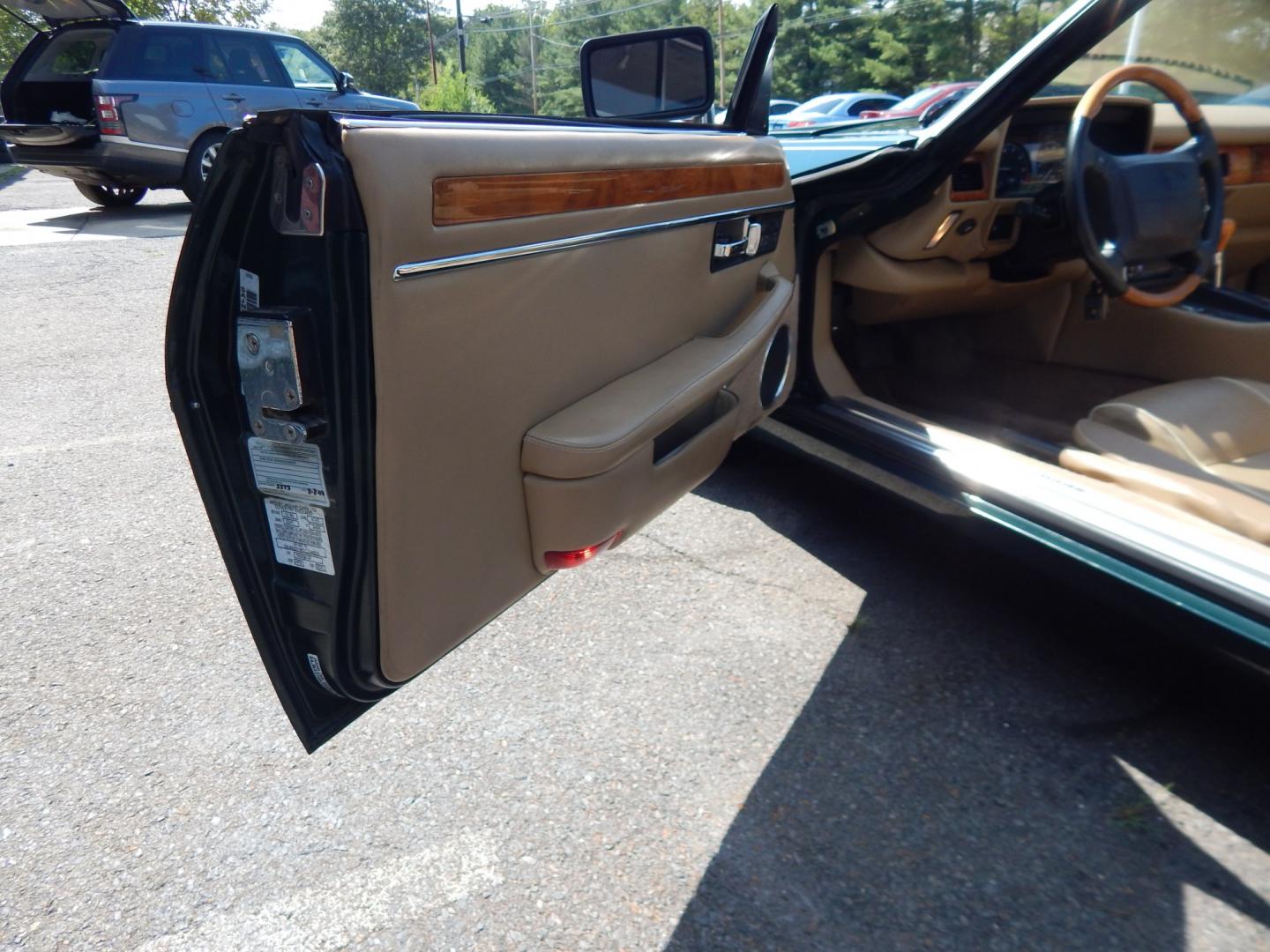 1996 Green /Tan Jaguar XJS 4.0L convertible Celebration Edition (SAJNX2748TC) with an 4.0L L6 DOHC 24V engine, 4A OD transmission, located at 6528 Lower York Road, New Hope, PA, 18938, (215) 862-9555, 40.358707, -74.977882 - Here we have a beautiful 1996 Jaguar XJS Celebration Edition for sale. The Celebration Edition was offered for the last model year of the XJS and came with contrasting color piping on the interior, Jaguar leaper logo on seats, Sapwood walnut wood on interior, chrome mirror caps, twin painted coach l- Photo#15