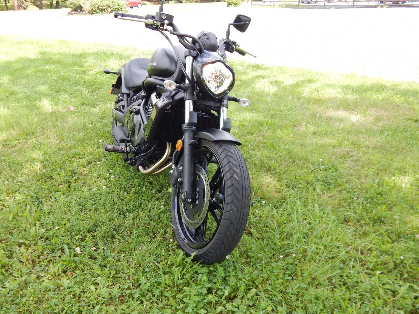 2023 Black /Black Kawasaki EN650 Vulcan S Vulcan S (JKAENEC1XPD) with an 649cc engine, Manual transmission, located at 6528 Lower York Road, New Hope, PA, 18938, (215) 862-9555, 40.358707, -74.977882 - Here we have a ONE OWNER, 560 original miles, Kawasaki Vulcan S. This bike has a 649cc liquid-cooled parallel-twin motor putting power to the rear tire via a manual transmission. This bike combines traditional cruiser comfort with responsive, ninja-derived performance. Starts right up and goes down- Photo#12
