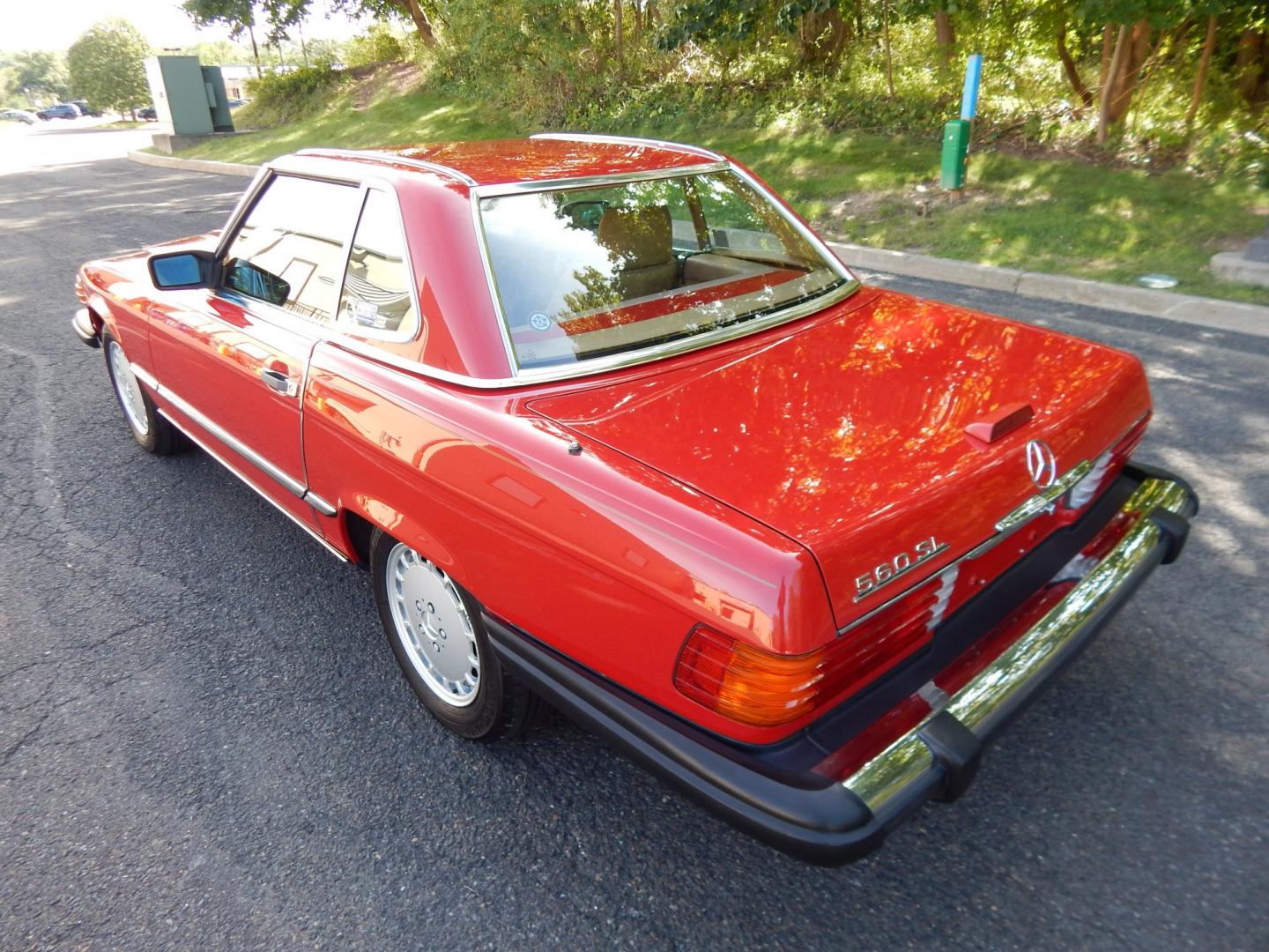 1989 Red /Tan Mercedes-Benz 560 SL convertible (WDBBA48DXKA) with an 5.6L V8 SOHC 16V engine, 4A transmission, located at 6528 Lower York Road, New Hope, PA, 18938, (215) 862-9555, 40.358707, -74.977882 - Here we have a beautiful, ONE OWNER, 1989 Mercedes 560SL. 1989 is the last year of the legendary R107 body style. Options include: 5.5L V8, RWD, automatic transmission, removable hard top, retractable soft top, ABS, power steering, power brakes, limited slip differential, AM/FM/Cassette radio, power- Photo#41
