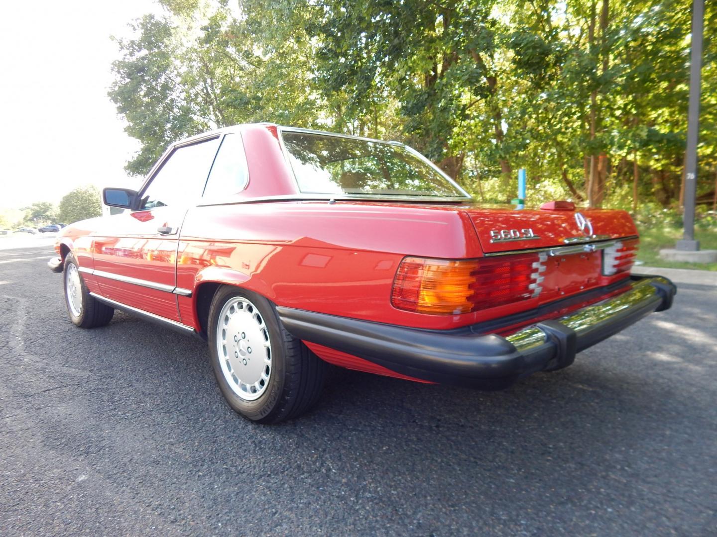 1989 Red /Tan Mercedes-Benz 560 SL convertible (WDBBA48DXKA) with an 5.6L V8 SOHC 16V engine, 4A transmission, located at 6528 Lower York Road, New Hope, PA, 18938, (215) 862-9555, 40.358707, -74.977882 - Here we have a beautiful, ONE OWNER, 1989 Mercedes 560SL. 1989 is the last year of the legendary R107 body style. Options include: 5.5L V8, RWD, automatic transmission, removable hard top, retractable soft top, ABS, power steering, power brakes, limited slip differential, AM/FM/Cassette radio, power- Photo#42