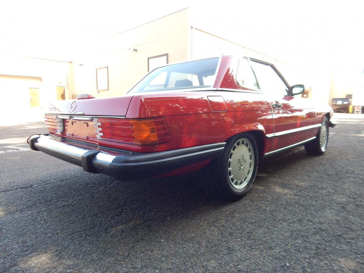 1989 Red /Tan Mercedes-Benz 560 SL convertible (WDBBA48DXKA) with an 5.6L V8 SOHC 16V engine, 4A transmission, located at 6528 Lower York Road, New Hope, PA, 18938, (215) 862-9555, 40.358707, -74.977882 - Here we have a beautiful, ONE OWNER, 1989 Mercedes 560SL. 1989 is the last year of the legendary R107 body style. Options include: 5.5L V8, RWD, automatic transmission, removable hard top, retractable soft top, ABS, power steering, power brakes, limited slip differential, AM/FM/Cassette radio, power- Photo#49