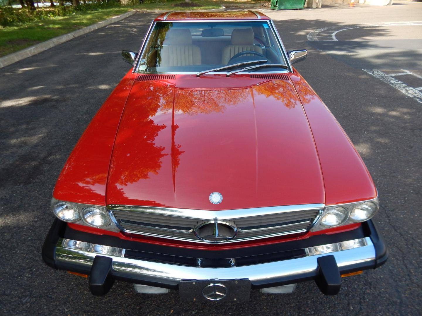 1989 Red /Tan Mercedes-Benz 560 SL convertible (WDBBA48DXKA) with an 5.6L V8 SOHC 16V engine, 4A transmission, located at 6528 Lower York Road, New Hope, PA, 18938, (215) 862-9555, 40.358707, -74.977882 - Here we have a beautiful, ONE OWNER, 1989 Mercedes 560SL. 1989 is the last year of the legendary R107 body style. Options include: 5.5L V8, RWD, automatic transmission, removable hard top, retractable soft top, ABS, power steering, power brakes, limited slip differential, AM/FM/Cassette radio, power- Photo#52