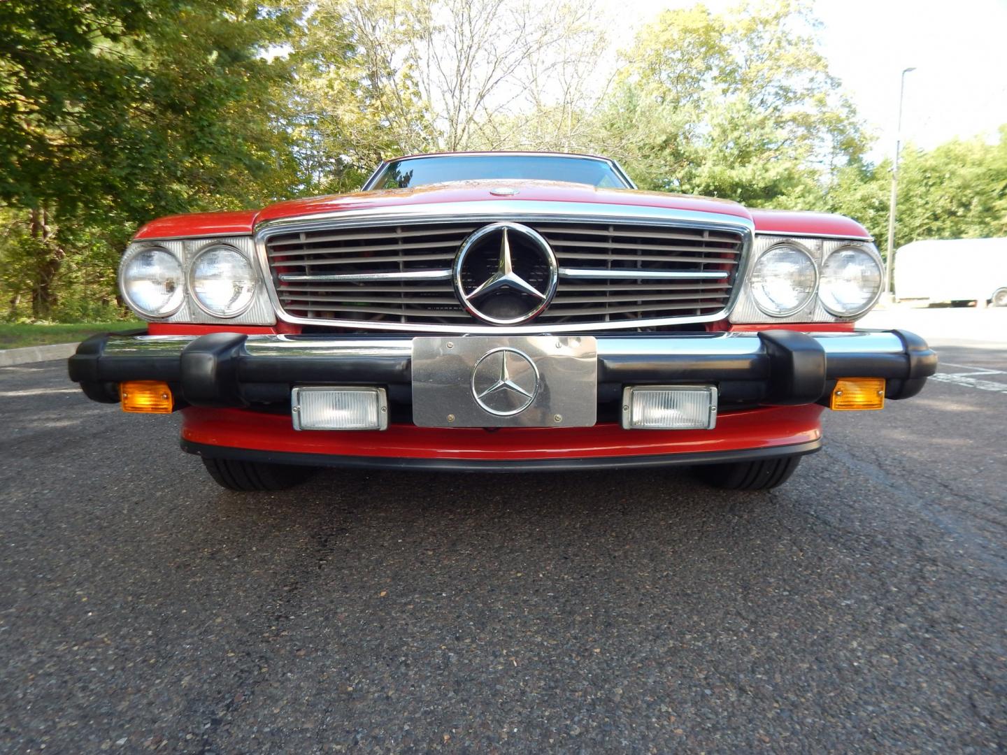 1989 Red /Tan Mercedes-Benz 560 SL convertible (WDBBA48DXKA) with an 5.6L V8 SOHC 16V engine, 4A transmission, located at 6528 Lower York Road, New Hope, PA, 18938, (215) 862-9555, 40.358707, -74.977882 - Here we have a beautiful, ONE OWNER, 1989 Mercedes 560SL. 1989 is the last year of the legendary R107 body style. Options include: 5.5L V8, RWD, automatic transmission, removable hard top, retractable soft top, ABS, power steering, power brakes, limited slip differential, AM/FM/Cassette radio, power- Photo#54