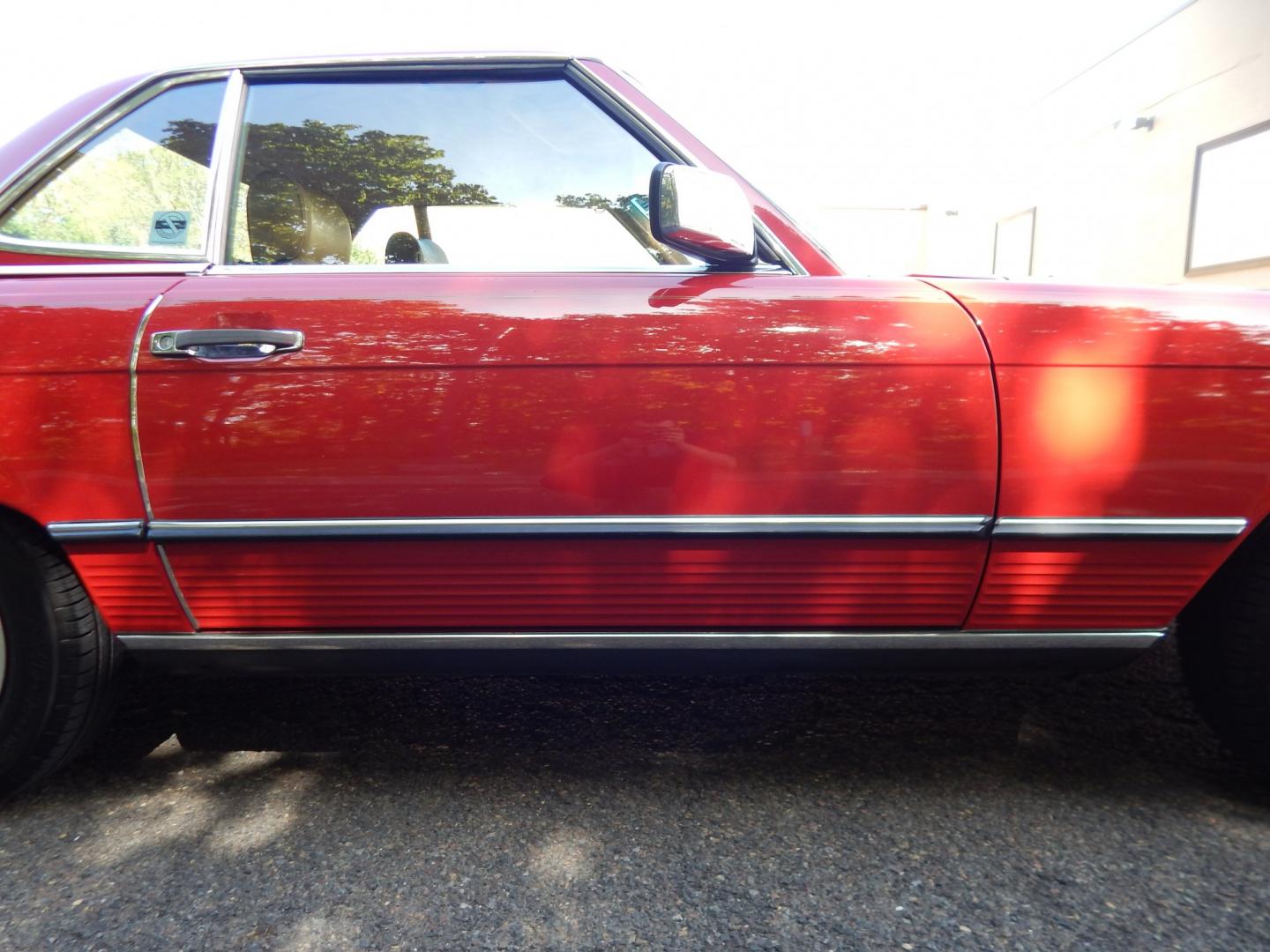 1989 Red /Tan Mercedes-Benz 560 SL convertible (WDBBA48DXKA) with an 5.6L V8 SOHC 16V engine, 4A transmission, located at 6528 Lower York Road, New Hope, PA, 18938, (215) 862-9555, 40.358707, -74.977882 - Here we have a beautiful, ONE OWNER, 1989 Mercedes 560SL. 1989 is the last year of the legendary R107 body style. Options include: 5.5L V8, RWD, automatic transmission, removable hard top, retractable soft top, ABS, power steering, power brakes, limited slip differential, AM/FM/Cassette radio, power- Photo#63