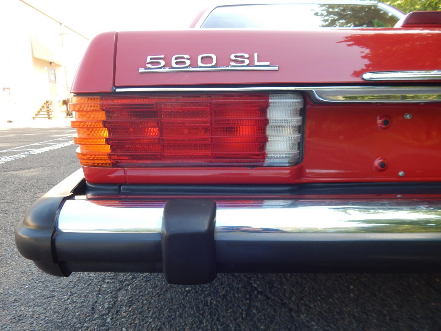 1989 Red /Tan Mercedes-Benz 560 SL convertible (WDBBA48DXKA) with an 5.6L V8 SOHC 16V engine, 4A transmission, located at 6528 Lower York Road, New Hope, PA, 18938, (215) 862-9555, 40.358707, -74.977882 - Here we have a beautiful, ONE OWNER, 1989 Mercedes 560SL. 1989 is the last year of the legendary R107 body style. Options include: 5.5L V8, RWD, automatic transmission, removable hard top, retractable soft top, ABS, power steering, power brakes, limited slip differential, AM/FM/Cassette radio, power- Photo#74