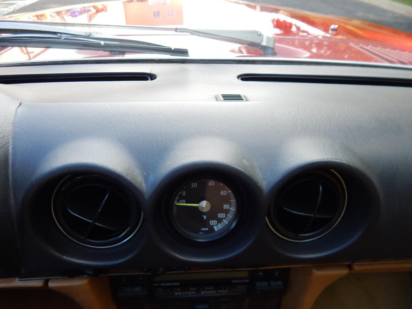 1989 Red /Tan Mercedes-Benz 560 SL convertible (WDBBA48DXKA) with an 5.6L V8 SOHC 16V engine, 4A transmission, located at 6528 Lower York Road, New Hope, PA, 18938, (215) 862-9555, 40.358707, -74.977882 - Here we have a beautiful, ONE OWNER, 1989 Mercedes 560SL. 1989 is the last year of the legendary R107 body style. Options include: 5.5L V8, RWD, automatic transmission, removable hard top, retractable soft top, ABS, power steering, power brakes, limited slip differential, AM/FM/Cassette radio, power- Photo#77