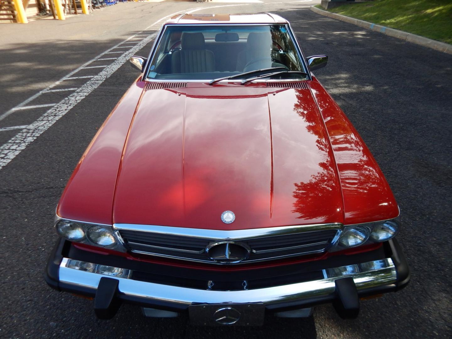 1989 Red /Tan Mercedes-Benz 560 SL convertible (WDBBA48DXKA) with an 5.6L V8 SOHC 16V engine, 4A transmission, located at 6528 Lower York Road, New Hope, PA, 18938, (215) 862-9555, 40.358707, -74.977882 - Here we have a beautiful, ONE OWNER, 1989 Mercedes 560SL. 1989 is the last year of the legendary R107 body style. Options include: 5.5L V8, RWD, automatic transmission, removable hard top, retractable soft top, ABS, power steering, power brakes, limited slip differential, AM/FM/Cassette radio, power- Photo#93