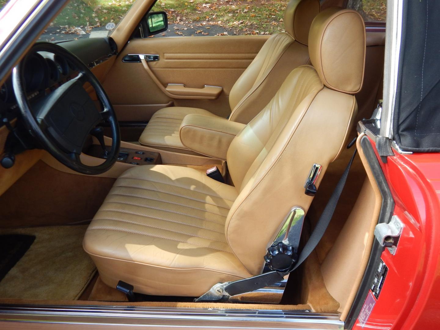 1989 Red /Tan Mercedes-Benz 560 SL convertible (WDBBA48DXKA) with an 5.6L V8 SOHC 16V engine, 4A transmission, located at 6528 Lower York Road, New Hope, PA, 18938, (215) 862-9555, 40.358707, -74.977882 - Here we have a beautiful, ONE OWNER, 1989 Mercedes 560SL. 1989 is the last year of the legendary R107 body style. Options include: 5.5L V8, RWD, automatic transmission, removable hard top, retractable soft top, ABS, power steering, power brakes, limited slip differential, AM/FM/Cassette radio, power- Photo#102