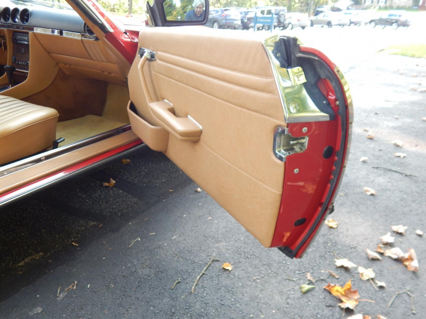 1989 Red /Tan Mercedes-Benz 560 SL convertible (WDBBA48DXKA) with an 5.6L V8 SOHC 16V engine, 4A transmission, located at 6528 Lower York Road, New Hope, PA, 18938, (215) 862-9555, 40.358707, -74.977882 - Here we have a beautiful, ONE OWNER, 1989 Mercedes 560SL. 1989 is the last year of the legendary R107 body style. Options include: 5.5L V8, RWD, automatic transmission, removable hard top, retractable soft top, ABS, power steering, power brakes, limited slip differential, AM/FM/Cassette radio, power- Photo#103