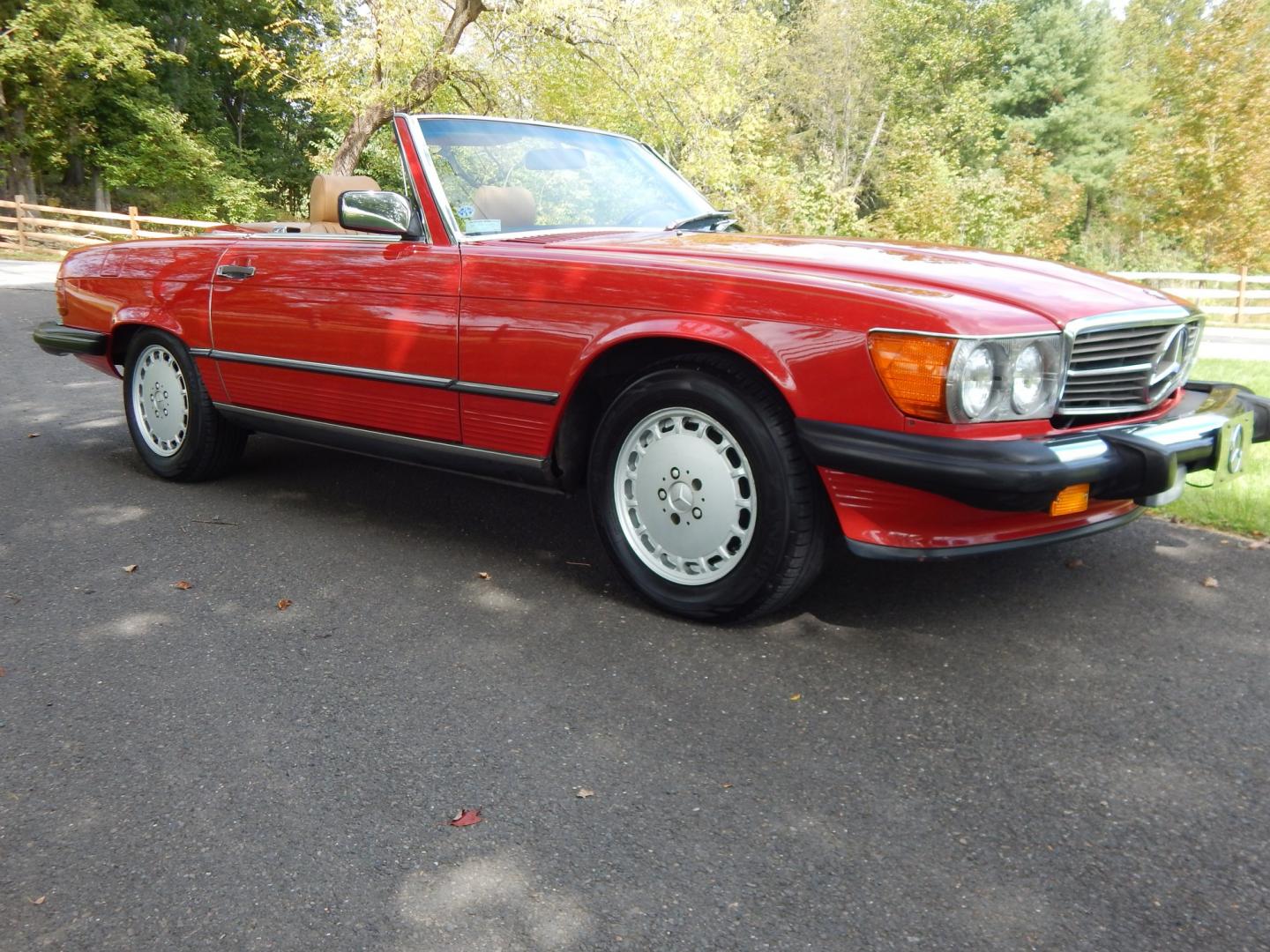 1989 Red /Tan Mercedes-Benz 560 SL convertible (WDBBA48DXKA) with an 5.6L V8 SOHC 16V engine, 4A transmission, located at 6528 Lower York Road, New Hope, PA, 18938, (215) 862-9555, 40.358707, -74.977882 - Here we have a beautiful, ONE OWNER, 1989 Mercedes 560SL. 1989 is the last year of the legendary R107 body style. Options include: 5.5L V8, RWD, automatic transmission, removable hard top, retractable soft top, ABS, power steering, power brakes, limited slip differential, AM/FM/Cassette radio, power- Photo#1
