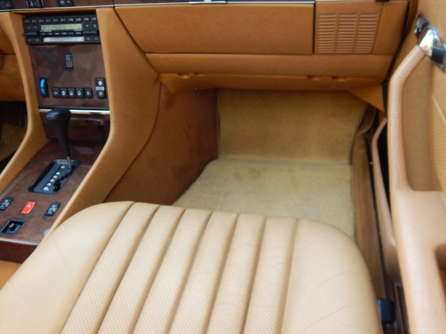 1989 Red /Tan Mercedes-Benz 560 SL convertible (WDBBA48DXKA) with an 5.6L V8 SOHC 16V engine, 4A transmission, located at 6528 Lower York Road, New Hope, PA, 18938, (215) 862-9555, 40.358707, -74.977882 - Here we have a beautiful, ONE OWNER, 1989 Mercedes 560SL. 1989 is the last year of the legendary R107 body style. Options include: 5.5L V8, RWD, automatic transmission, removable hard top, retractable soft top, ABS, power steering, power brakes, limited slip differential, AM/FM/Cassette radio, power- Photo#113