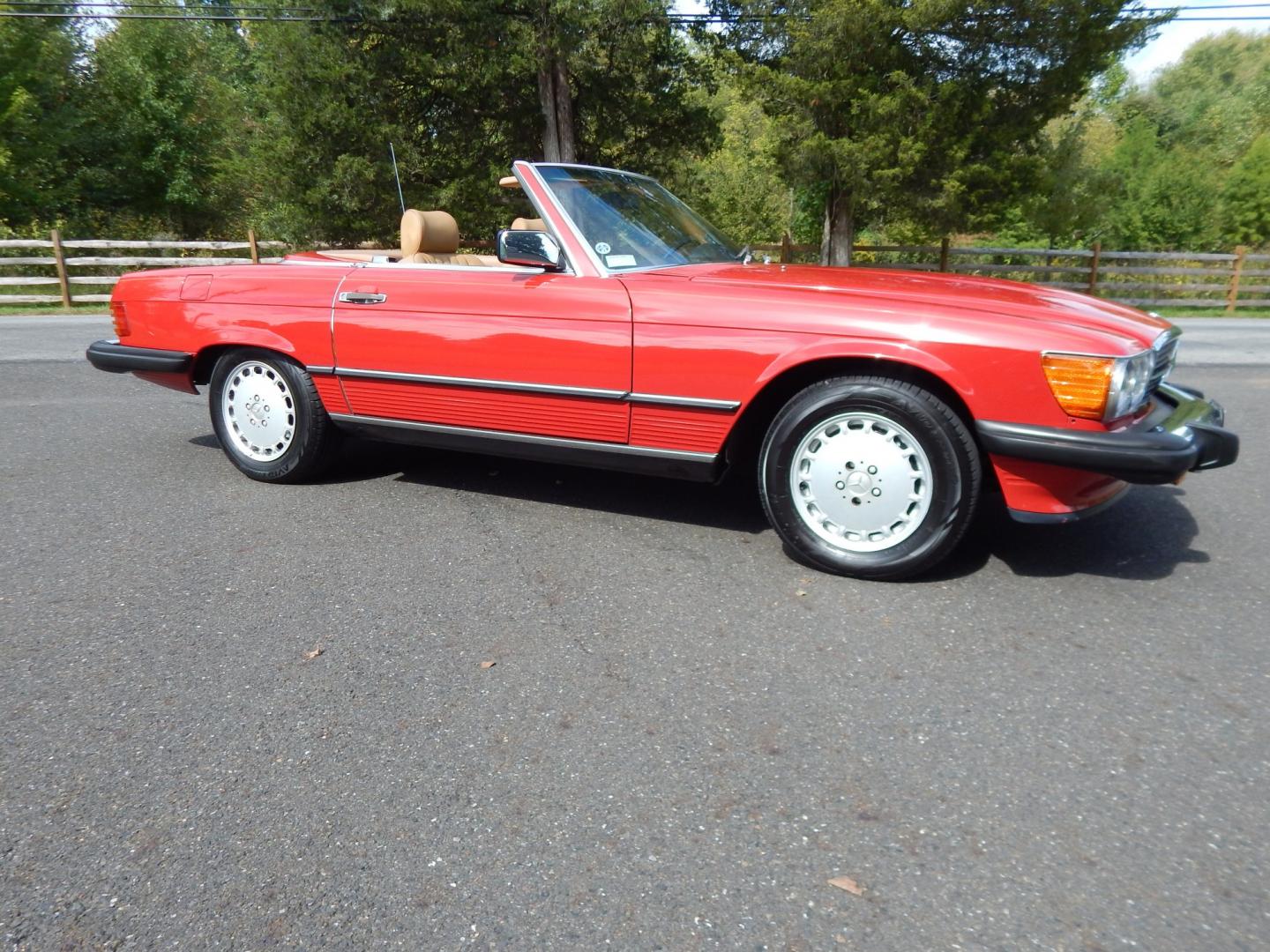 1989 Red /Tan Mercedes-Benz 560 SL convertible (WDBBA48DXKA) with an 5.6L V8 SOHC 16V engine, 4A transmission, located at 6528 Lower York Road, New Hope, PA, 18938, (215) 862-9555, 40.358707, -74.977882 - Here we have a beautiful, ONE OWNER, 1989 Mercedes 560SL. 1989 is the last year of the legendary R107 body style. Options include: 5.5L V8, RWD, automatic transmission, removable hard top, retractable soft top, ABS, power steering, power brakes, limited slip differential, AM/FM/Cassette radio, power- Photo#94