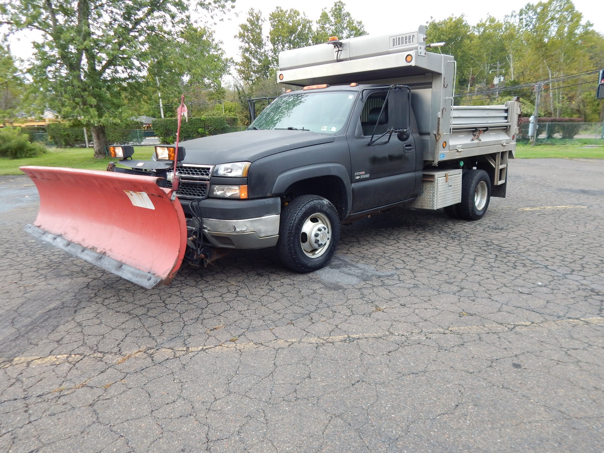 photo of 2005 Chevrolet Silverado 3500 4WD 