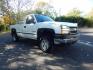 2006 White /Gray Chevrolet Silverado 2500HD LS 4WD (1GCHK24U86E) with an 6.0L V8 OHV 16V engine, Automatic transmission, located at 6528 Lower York Road, New Hope, PA, 18938, (215) 862-9555, 40.358707, -74.977882 - Here we have a ONE OWNER, beautifully kept, Chevy Silverado 2500HD with a 6.0L V8 putting power to the ground via an 4x4 automatic transmission. Options include: gray cloth, manual moving seats/windows/locks/mirrors, Kenwood radio with Kenwood speakers, dual climate controls, Journey trailer brake s- Photo#7