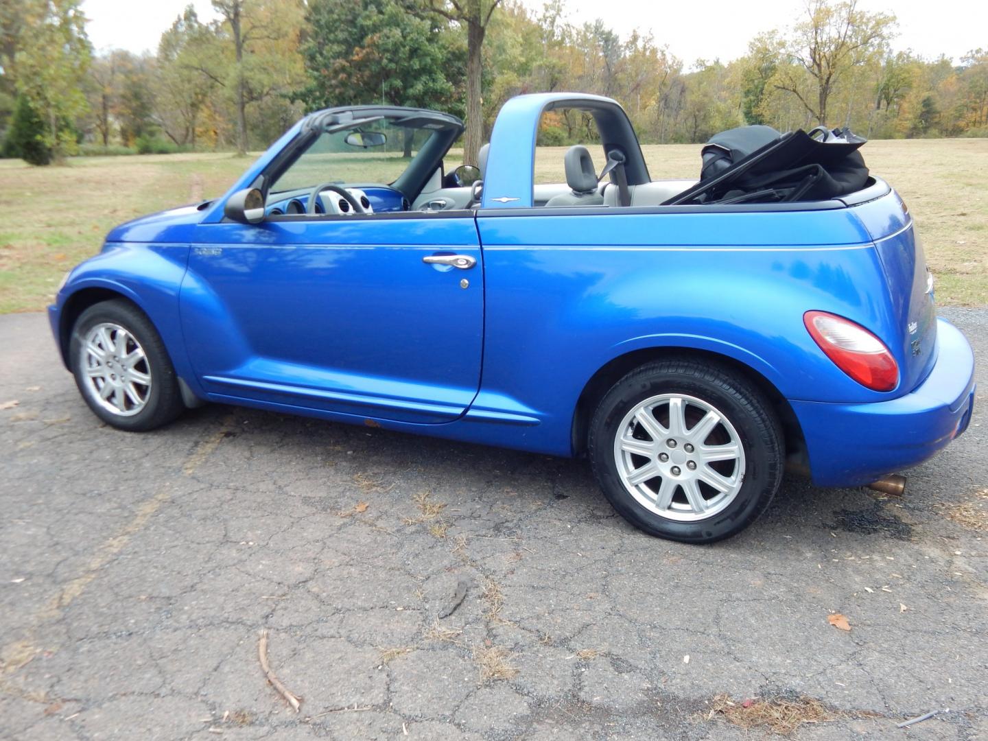2006 Blue /Gray Chrysler PT Cruiser Touring Convertible (3C3JY55E16T) with an 2.4L L4 DOHC 16V TURBO engine, Automatic transmission, located at 6528 Lower York Road, New Hope, PA, 18938, (215) 862-9555, 40.358707, -74.977882 - Here we have a PT Cruiser Touring Convertible with a 2.4L 4 cylinder TURBO engine putting power to the front wheels via an automatic transmission. Options include: gray cloth, manual moving seats, heat, AC, AM/FM/CD/AUX radio, cruise control, tilt steering wheel, power windows/locks/mirrors, soft to- Photo#17