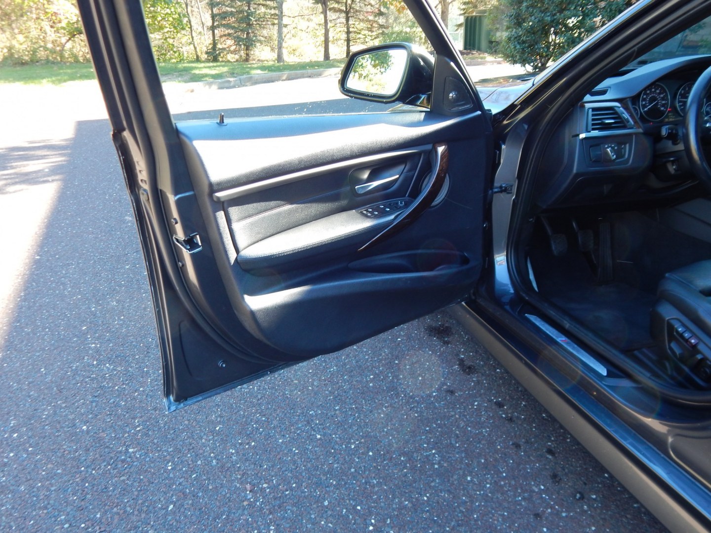 2014 Gray /Black Leather BMW 3-Series 335i xDrive Sedan (WBA3B9C55EF) with an 3.0L L6 DOHC 24V engine, 6 speed manual transmission, located at 6528 Lower York Road, New Hope, PA, 18938, (215) 862-9555, 40.358707, -74.977882 - Super clean, well cared for 2014 BMW 335Xi M Sport, 6 speed manual transmission, 3.0 Liter 6 cylinder twin turbo charged, heated seats, power moonroof, windows, mirrors, central locking system, factory alloy wheels, good all season tires, very clean all original black leather interior, Navigation,- Photo#8