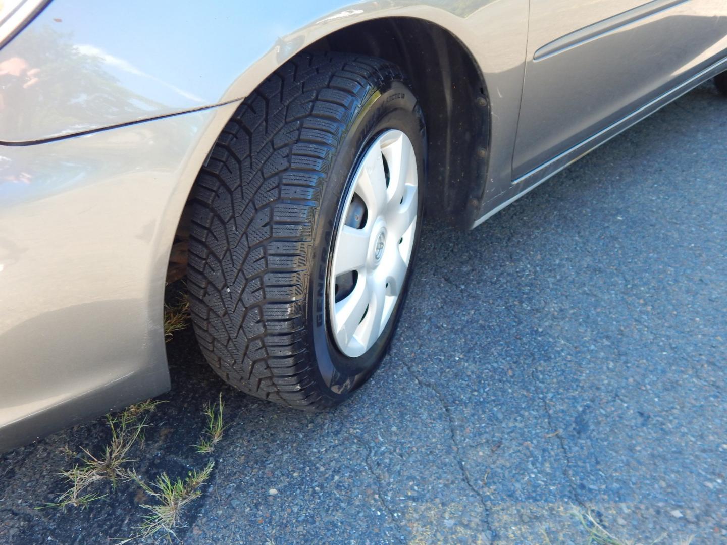 2002 Gray /Gray Toyota Camry SE (4T1BE32K62U) with an 4 Cylinder Engine engine, Automatic transmission, located at 6528 Lower York Road, New Hope, PA, 18938, (215) 862-9555, 40.358707, -74.977882 - Here we have a Toyota Camry with a 2.4L inline 4 cylinder engine putting power to the front wheels via an automatic transmission. Options include: gray cloth, power drivers seat, heat, AC, AM/FM/CD/TAPE radio, tilt steering wheel, cruise control, power windows/mirrors and 15 inch wheels with General- Photo#17